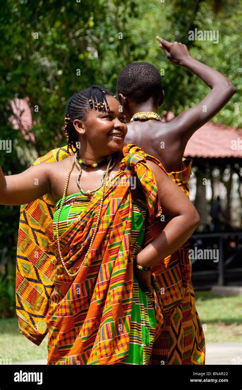 Traditional Clothing Ghana Stock Photos And Traditional Clothing Ghana