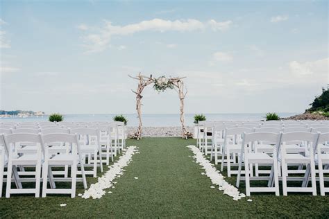 New England Waterfront Wedding Venues - Meghan Lynch Photography