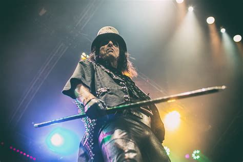 mötley crüe and alice cooper still theatrical after all these years dallas dallas observer