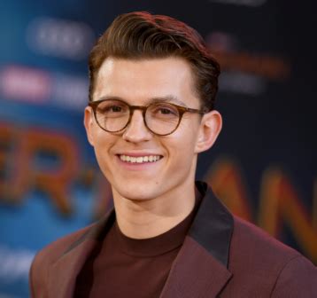Check out tom holland wiki, height, weight, age, girlfriend, religion, family, biography & more. Tom Holland - Bio, Net Worth, Religion, Dating, Affair ...