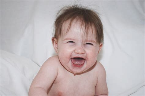 Funny And Laugh Photos Of Babies Laughing