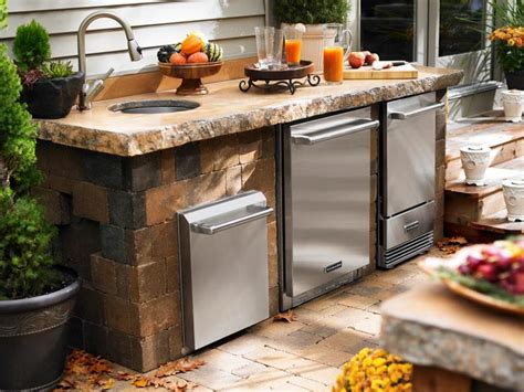Photo courtesy of mark scott photo by: 25 Backyard BBQ Outdoor Kitchen Looks that will Light Up ...