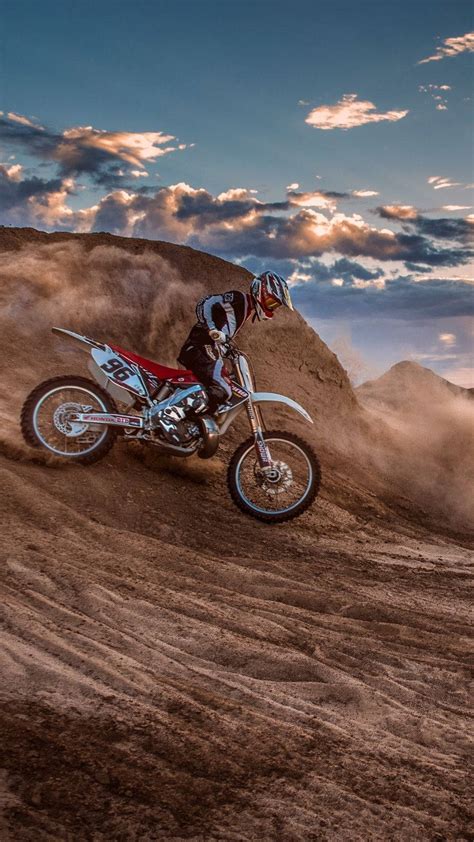 Download Enduro Motocross Bikes Iphone Wallpaper