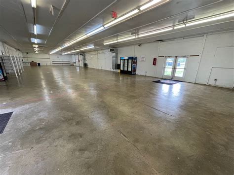 10624 Dumfries Rd Manassas, VA 20112 - Industrial Property for Lease on