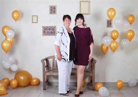 Ein wichtiger bestandteil deiner bewerbung ist der lebenslauf. Pin von Abiball Fotos auf Familien und Freunde | Ball ...