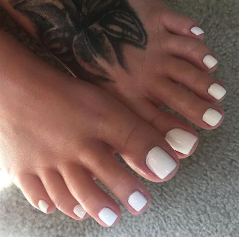 Toe Nails White Pretty Toe Nails Cute Toe Nails Pretty Toes White Toes Black Nails White