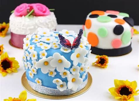 Maybe you would like to learn more about one of these? Ausgefallene Kuchen - Verführerische Mini Kuchen, die ...