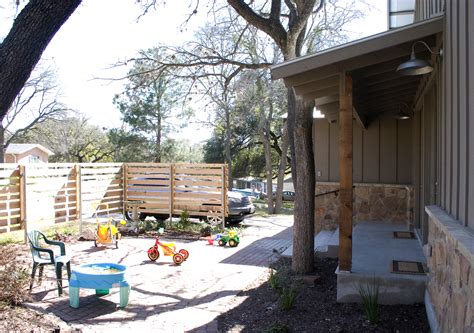 You're bound to land on some clever design pointers that are worth incorporating into your outdoor retreat. Ranch Style House Austin | We Love Austin
