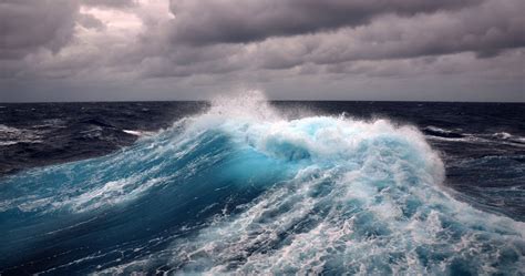 Water Wave 4k Ultra Hd Wallpaper Ocean Waves Sea Waves
