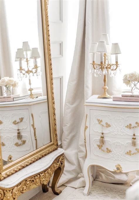 Paint colors that will go well with a paris theme. A beautiful Parisian & Versaille themed bedroom makeover ...