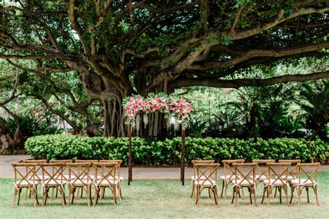 Their professional wedding specialists not only personalize your wedding. Oahu Wedding Photography | Chelsea Stratso | Oahu wedding ...