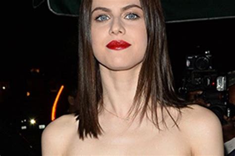 Baywatchs Alexandra Daddario Goes Braless In Completely Invisible Top