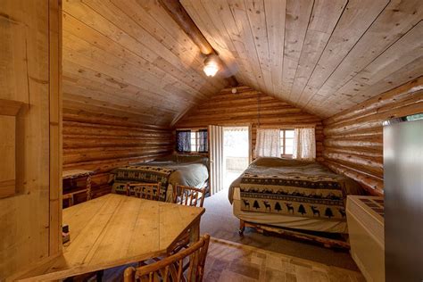 109 us hwy 212 w, silver gate, mt. Silver Gate Cabin #3 - Yellowstone Lodging and Cabins