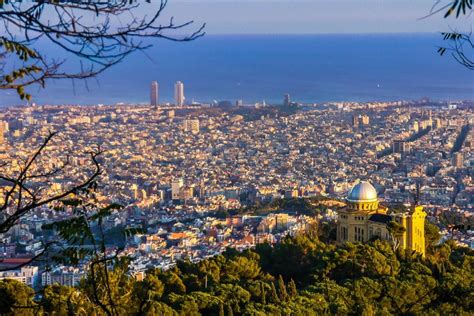 Quedó encantado con la ciudad. Barcelona ciudad fondo de pantalla ordenador Descargar ...