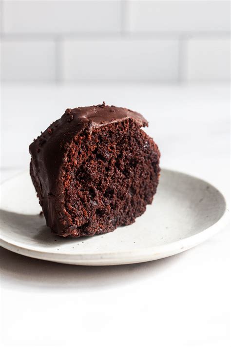 Vegan Chocolate Bundt Cake with Chocolate Ganache Glaze ...