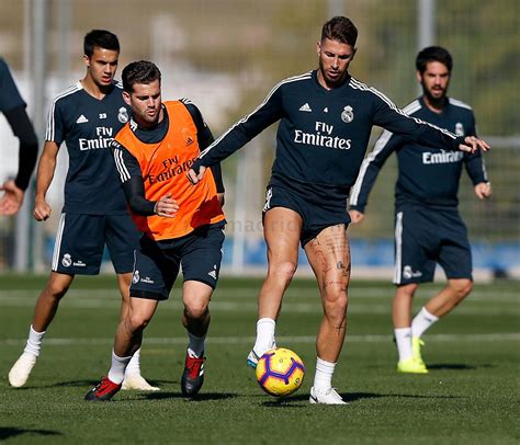 كل المعلومات حول ريال مدريد مع الأخبار، اللاعبين، مبيعات التذاكر، خدمة الأعضاء. ريال مدريد يستهل التحضيرات للكلاسيكو | نادي ريال مدريد