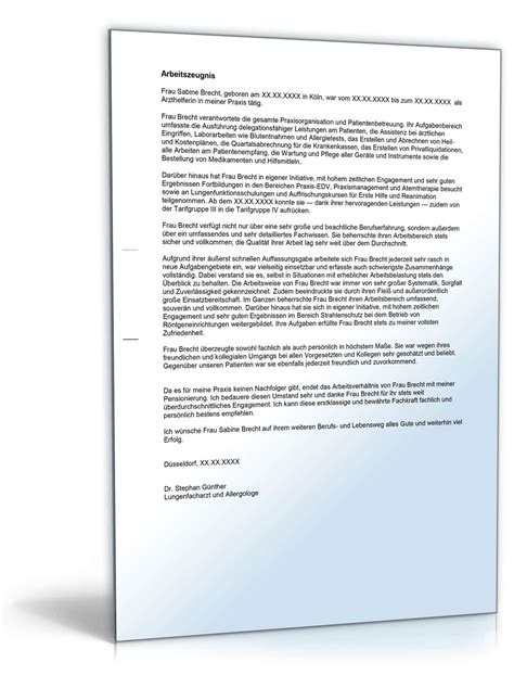Ein arzt wird nicht erst bei der erfolgreichen genesung des patienten entlohnt, sondern für seine dienstleistung (die untersuchung etc.), die zur genesung beitragen soll. Arbeitszeugnis Arzthelferin: Rechtssichere Muster zum Download