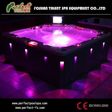 Hot Item Ce Luxurious Outdoor Massage Jacuzzi Hot Tub Spa With Led