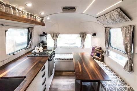 Awesome Rv Design Ideas That Looks Cool46 – ZYHOMY