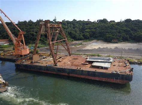 Check spelling or type a new query. 80.0 m x 34.0 m Deck Barge (Flat Top)