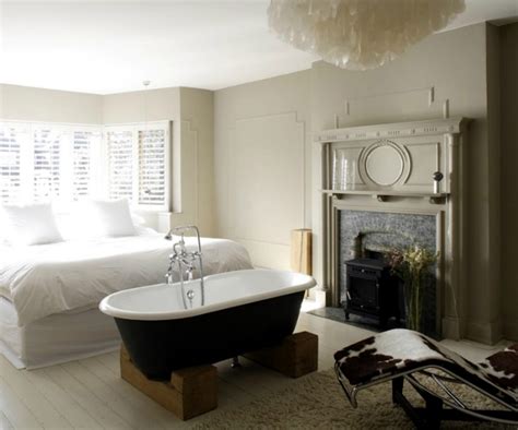 Freestanding Bathtub In The Bedroom No Clear Separation Of Bath