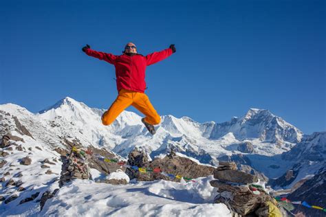 5 Lessons On Living A Happy Life From Hiking In The Himalayas