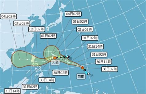 誇張 這個颱風最扯 都出去了還在轉彎回來 我阿嬤也說這是最誇張的一個颱風 那時候我還沒出生. 氣象局發布陸上強風特報 「閃電」颱風預測路徑曝光