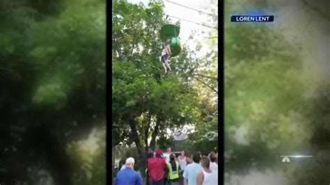 Man Catches Teen Falling From Amusement Park Ride Its Ok To Let Go