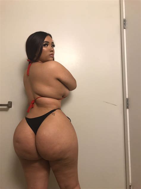 Big Bottomed Brazilian Bitch Shesfreaky