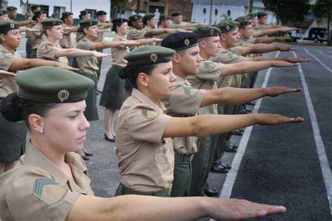 Após Mais De 70 Anos Escola Para Cadetes Do Exército Abre Primeiro Concurso Para Mulheres