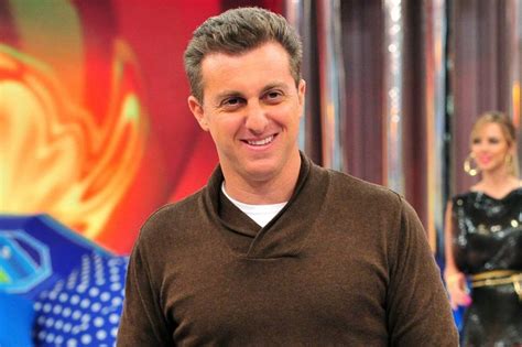 Luciano huck esta sendo cogitado para concorrer a presidência do brasil, mas nos bastidores dizem que o com vocês, mais um video original dos nerdalhas: Luciano Huck presidente? A web está tentando imaginar como ...