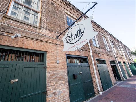 But they're looking in the wrong place. A Cajun Spot Hits The Warehouse District From Restaurant ...