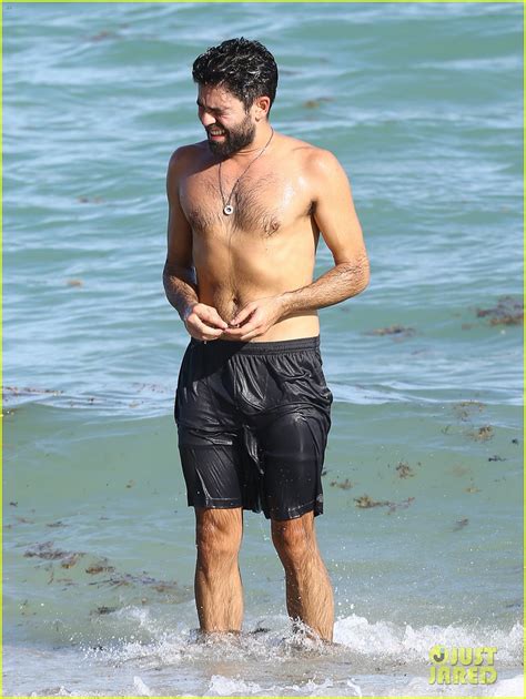 Adrian Grenier Shows Off Shirtless Beach Body In Miami Photo