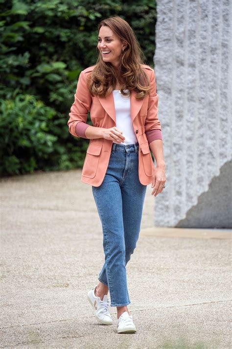 Duchess Kate Middleton In Skinny Jeans Photos Of The Look