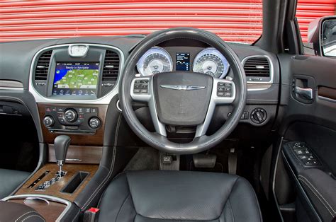 Chrysler 300c 2012 2015 Interior Autocar