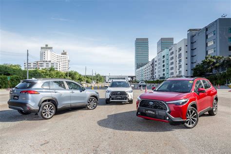 The new compact toyota suv is now officially on sale in thailand and will be launched in a number of markets, including malaysia from the looks of it as we actually received the word of the launch from umw toyota motor. Toyota Unveils Corolla Cross in Thailand - Masuk Malaysia ...