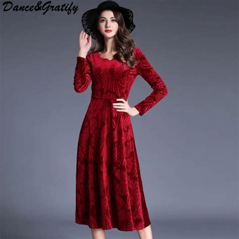 High Quality Women Vintage Red Velvet Christmas Party Dresses New 2018 Autumn Winter Lady