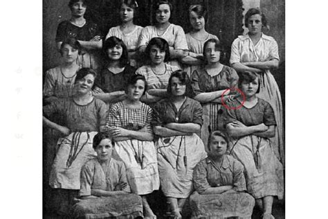 Реализация 2 сезон 3, 4 серия (2021). Рука "призрака", обнаруженная на старом фотоснимке ...