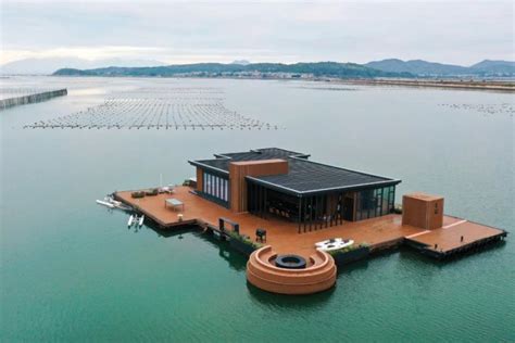 How far is 600 meters in miles? Entrepreneur builds 600-square-meter floating sea mansion ...