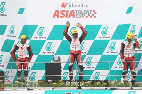 2022 Sepang Asia Talent Cup Hakim Danish Race 2 5 Paul Tans