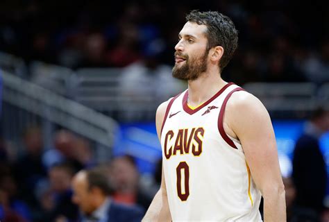 Team says he didn't feel right after first few trips down the floor. Kevin Love opens up about suffering panic attack to raise mental health awareness