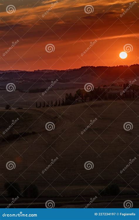 Charming Colored Tuscan Sunset Stock Image Image Of Wheat Villa