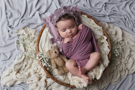 What To Anticipate When Hiring Newborn Photographers In San Diego