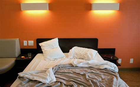How Messy Should You Leave A Hotel Room Huffpost Life