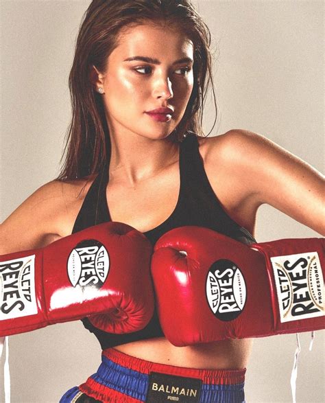 Pin By Emanuele Perotti On Fitness Women In 2022 Boxing Girl Women Boxing Beautiful Athletes