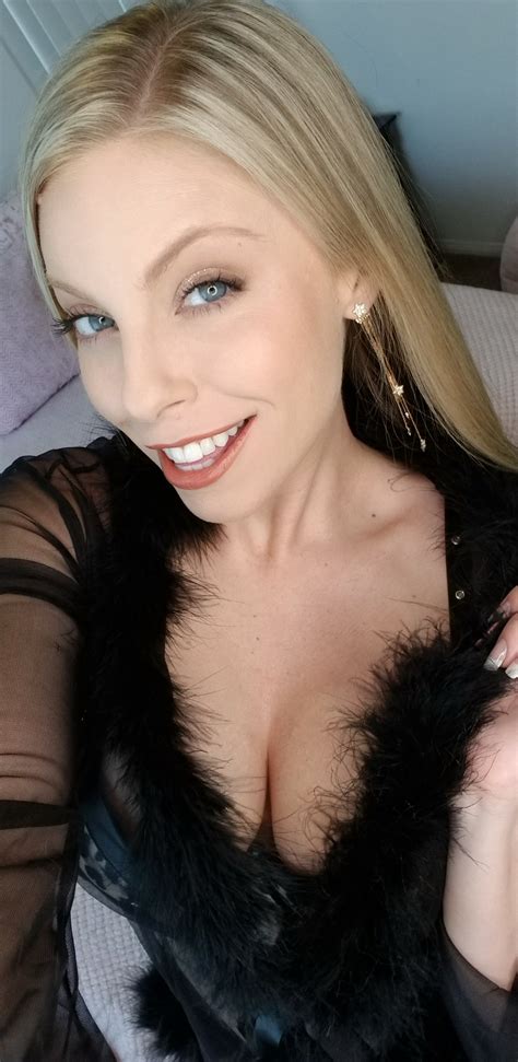 Britney Amber TV On Twitter Streaming On Twitch In 2 Hours Https