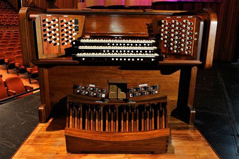 Aula Pipe Organ