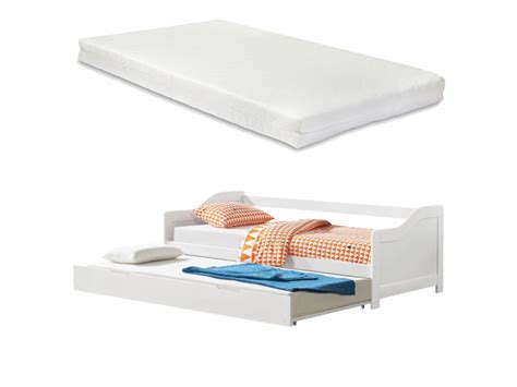 Pour un canapé 3 places, plus familial, vous retrouverez aussi les classiques ektorp et vimle mais le choix sera un peu plus vaste avec d'autres modèles qui ne sont pas disponibles en version 2 places. neu.haus et en.casa canapé-lit convertible avec 2 ...