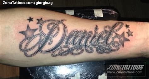 Tatuaje De Daniel Nombres Letras