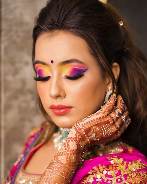 Stunning Eye Makeup Making Your Look Stand Out From The Crowd